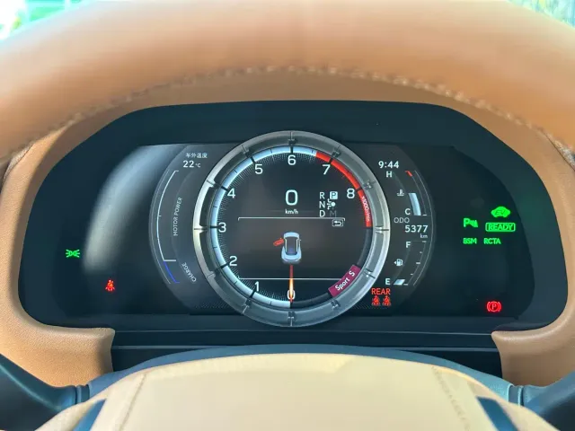 Lexus LC — Фото автомобиля 24