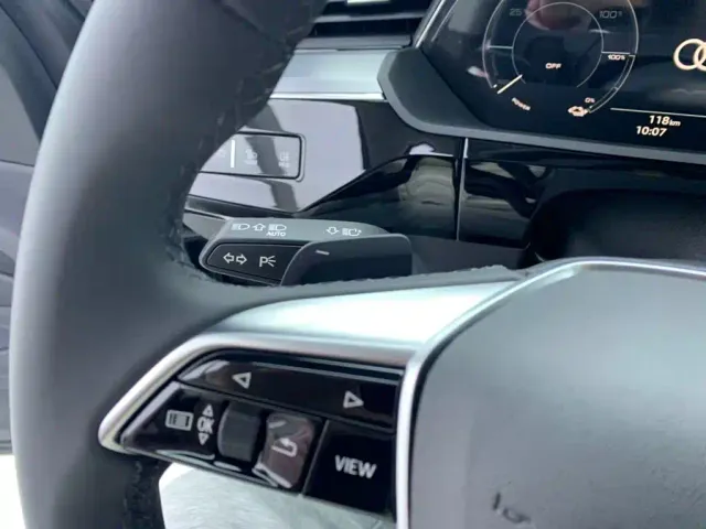 Audi e-tron — Фото автомобиля 19