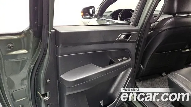 KG_Mobility_Ssangyong Rexton Новый Rexton Sport Khan Дизель 2.2 4WD — Фото автомобиля 22