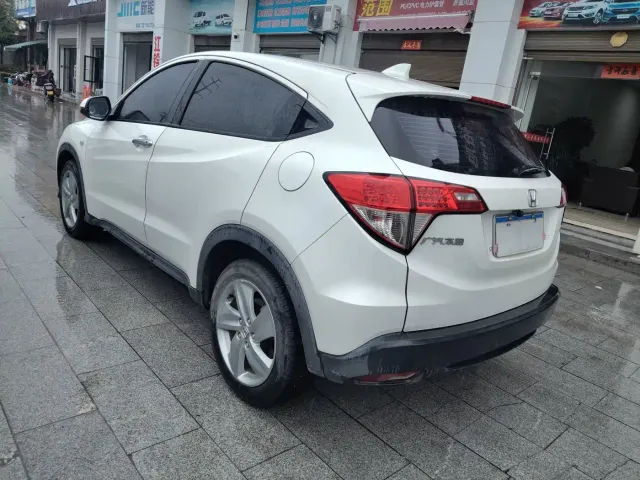 Honda Vezel — Фото автомобиля 5