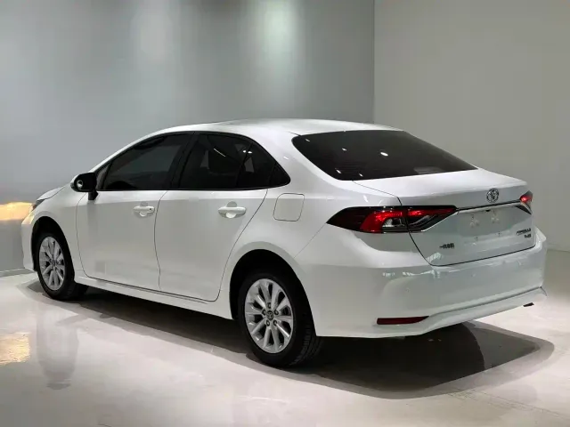 Toyota Corolla — Фото автомобиля 4