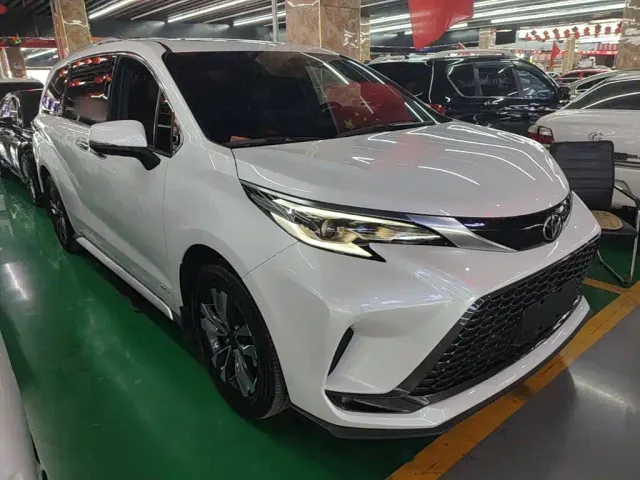 Toyota Granvia — Фото автомобиля 3