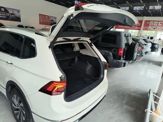 Volkswagen Tiguan L PHEV — Фото автомобиля 18