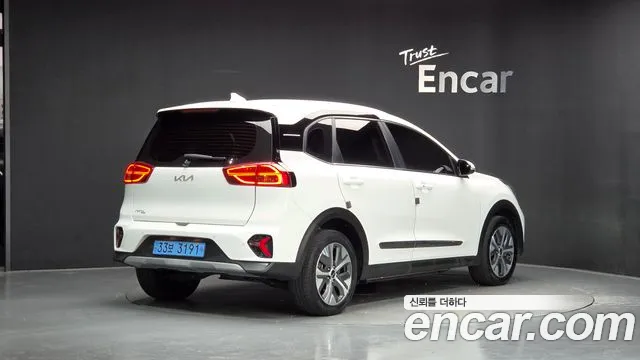 Kia Niro — Фото автомобиля 2