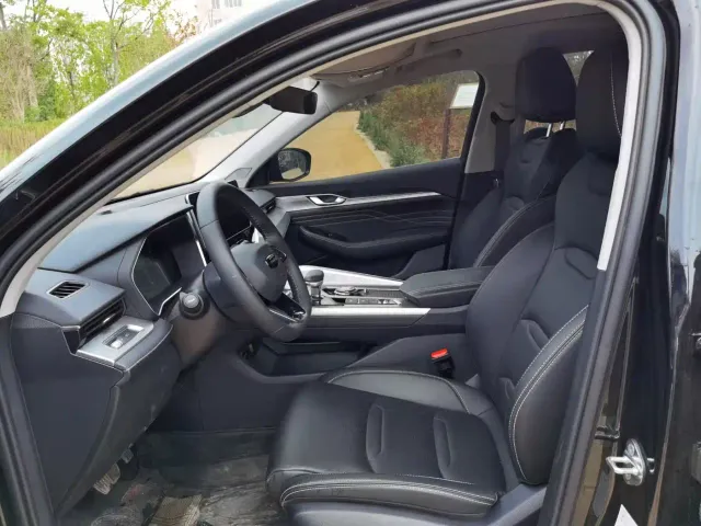 Geely Xingrui — Фото автомобиля 4