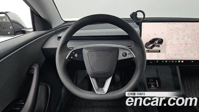 Tesla Model 3 — Фото автомобиля 19