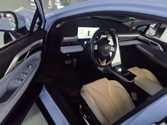Xpeng P5 — Фото автомобиля 15