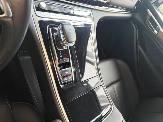 GAC Trumpchi M8 — Фото автомобиля 13