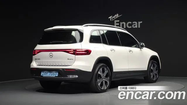 Mercedes-Benz EQB — Фото автомобиля 2