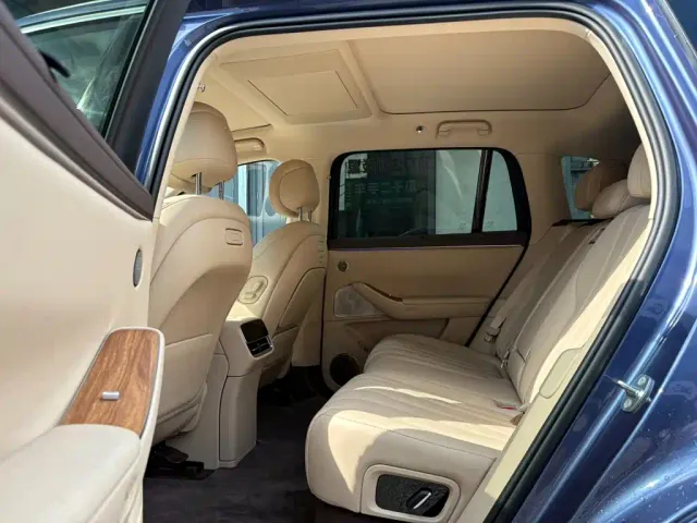 Aito M7 — Фото автомобиля 9