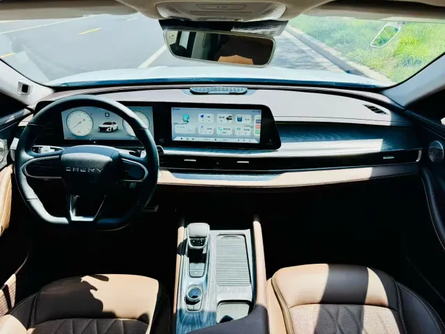 Chery Arrizo 8 — Фото автомобиля 5