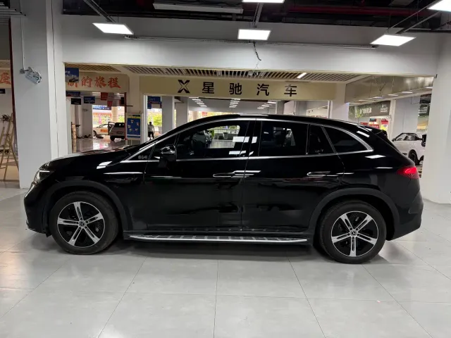 Mercedes-Benz EQE SUV — Фото автомобиля 3