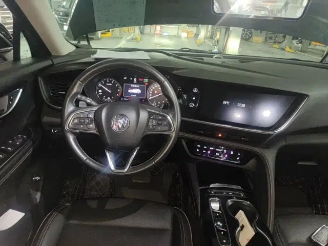 Buick Envision Plus — Фото автомобиля 2