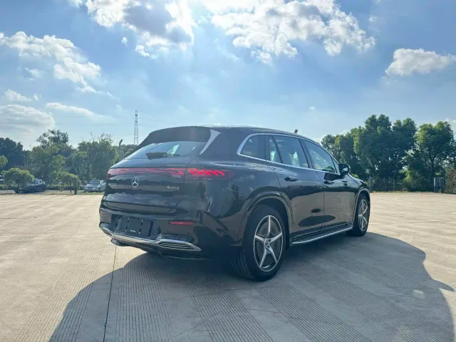Mercedes-Benz EQS SUV — Фото автомобиля 26