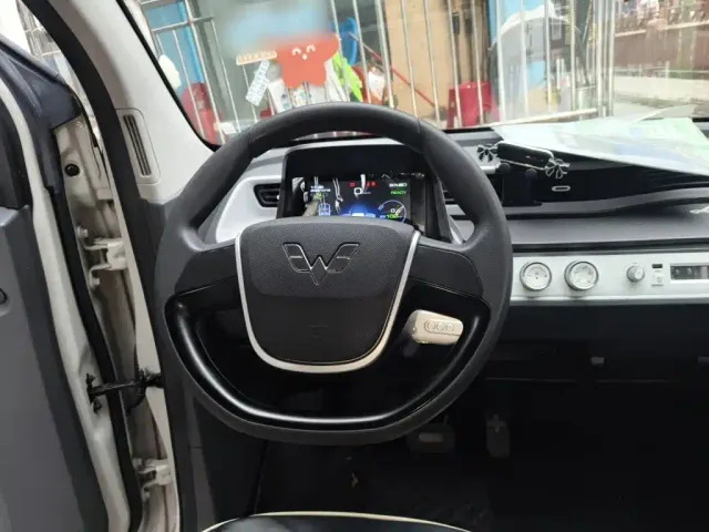 Wuling Hongguang Mini EV — Фото автомобиля 6