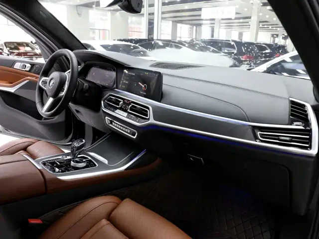 BMW X7 — Фото автомобиля 20