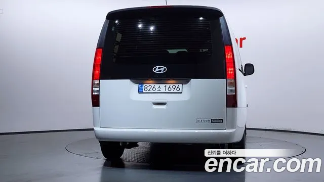 Hyundai Staria Staria — Фото автомобиля 3