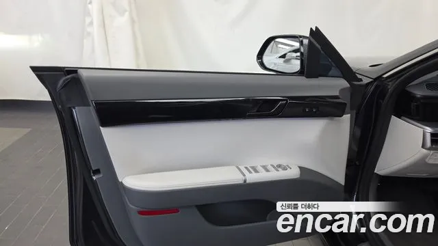 Hyundai Grandeur GN7 — Фото автомобиля 13
