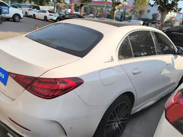 Mercedes-Benz C-Class — Фото автомобиля 3