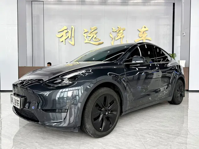 Фотография автомобиля — Tesla Model Y