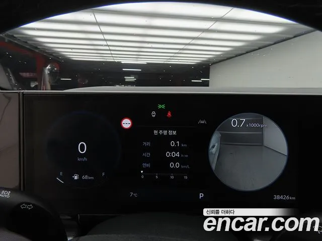 Hyundai Grandeur Grandeur (GN7) 3.5 Бензин 2WD — Фото автомобиля 14