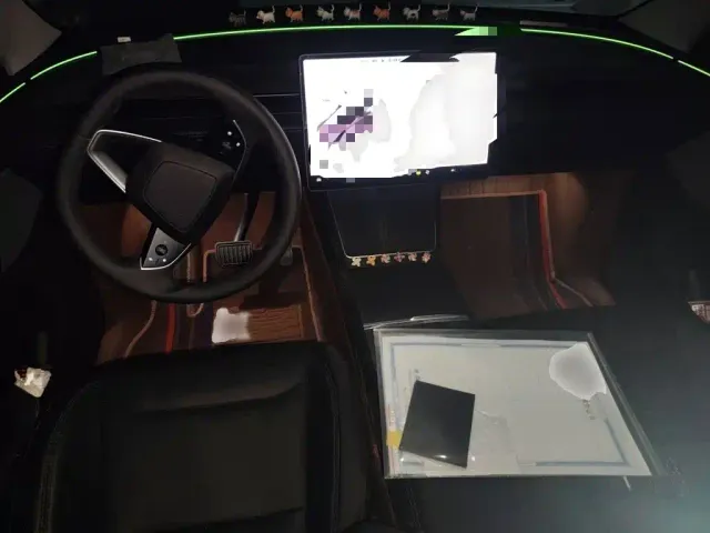 Tesla Model Y — Фото автомобиля 12