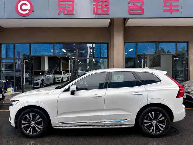 Volvo XC60 — Фото автомобиля 6