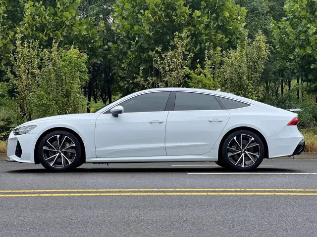 Audi A7 — Фото автомобиля 4