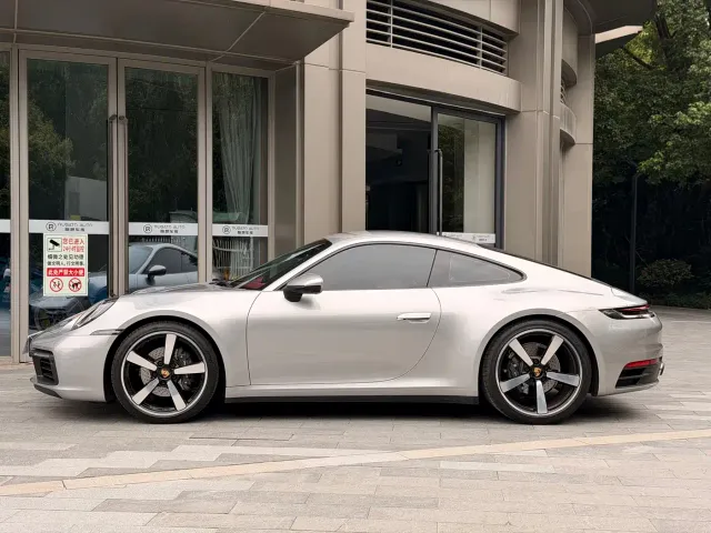 Porsche 911 — Фото автомобиля 3