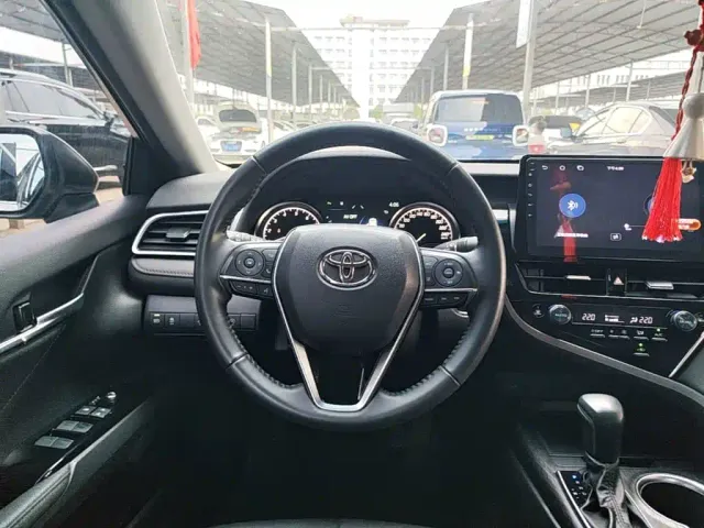 Toyota Camry — Фото автомобиля 10