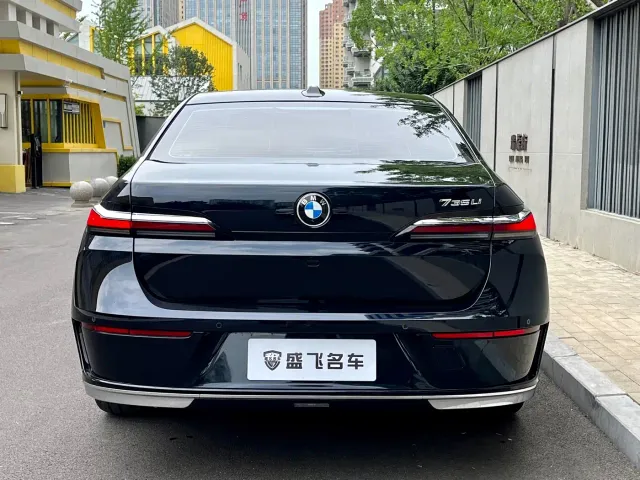 BMW 7 Series — Фото автомобиля 5