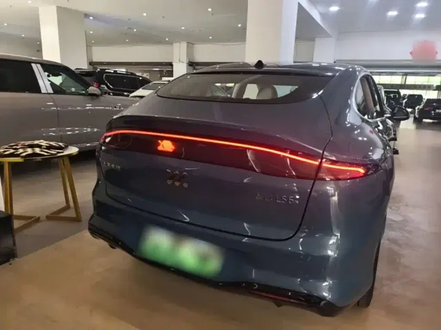 IM Motors LS6 — Фото автомобиля 5