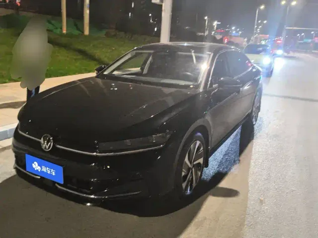 Фотография автомобиля — Volkswagen Magotan