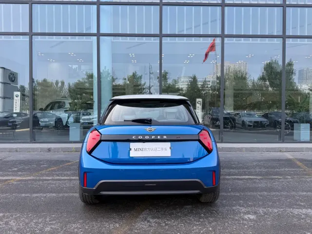 MINI Hatch — Фото автомобиля 8