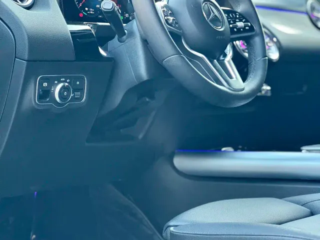 Mercedes-Benz EQA — Фото автомобиля 3