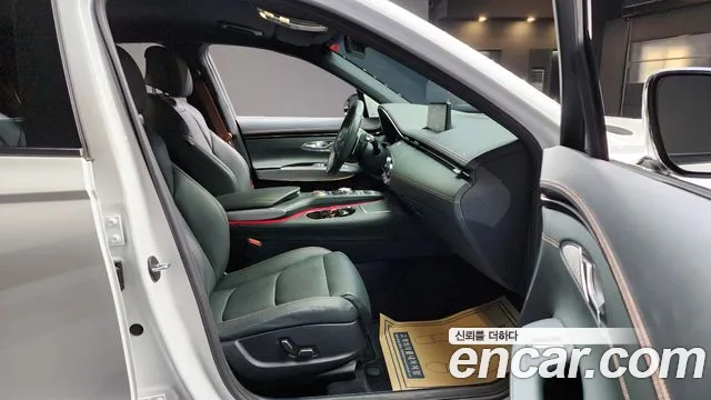 Genesis GV70 2.5T Бензин AWD — Фото автомобиля 10