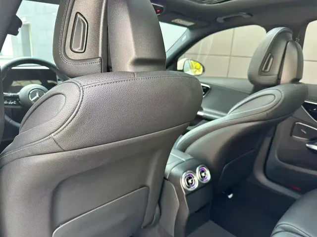 Mercedes-Benz C-Class — Фото автомобиля 19