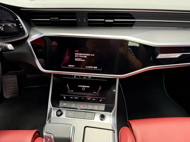Audi A7L — Фото автомобиля 11