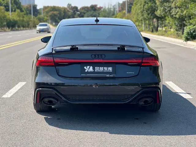 Audi A7 — Фото автомобиля 8