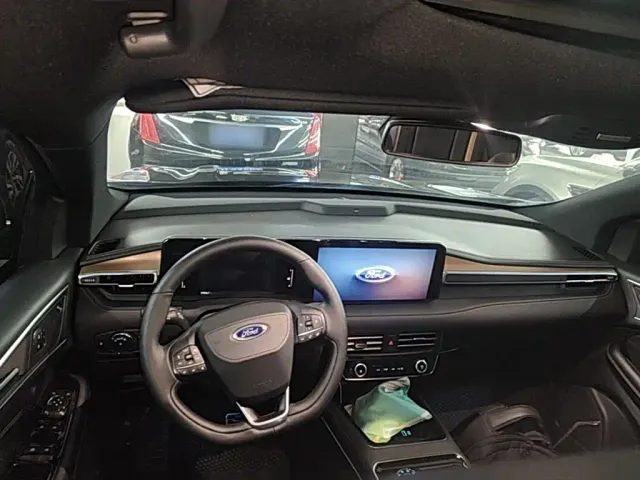 Ford Edge — Фото автомобиля 9