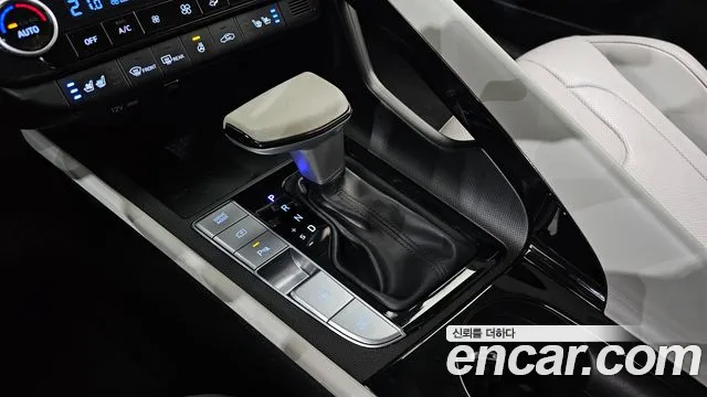 Hyundai Avante CN7 — Фото автомобиля 9