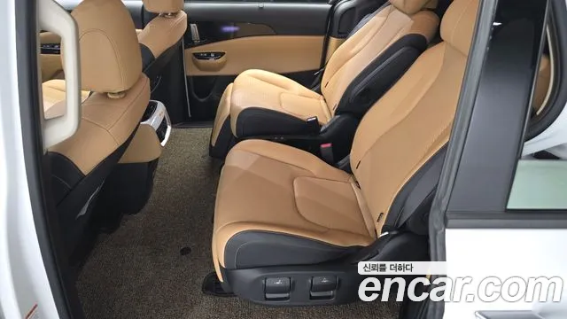 Kia Canival Carnival 4 поколение Дизель 7 мест Signature — Фото автомобиля 23