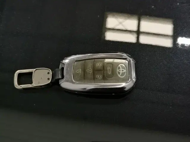Toyota Granvia — Фото автомобиля 19