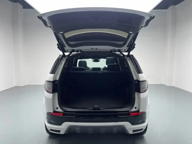 Land Rover Discovery Sport — Фото автомобиля 15