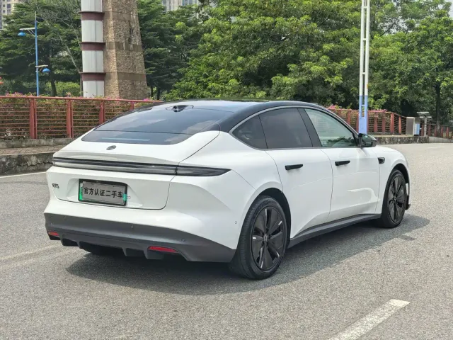 Nio ET5 — Фото автомобиля 17