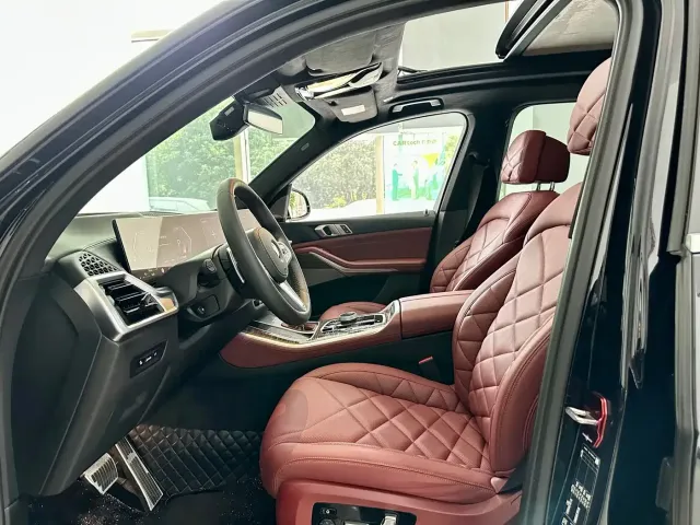 BMW BMW X5 2023 xDrive 40Li M Sport Package — Фото автомобиля 13