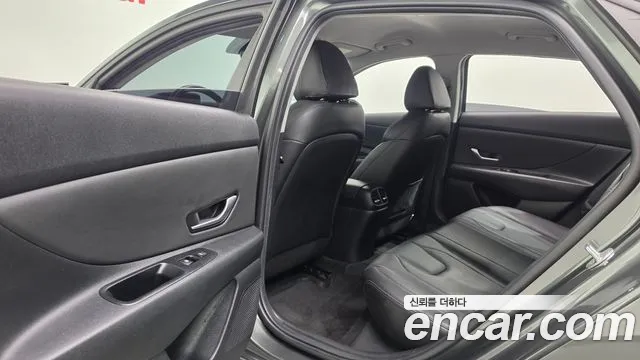 Hyundai Avante — Фото автомобиля 29