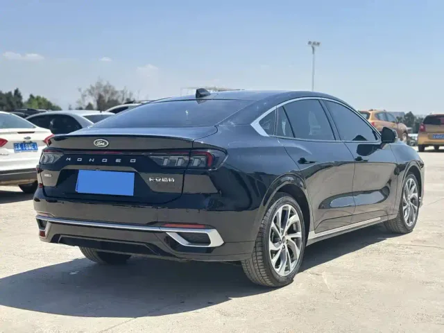 Ford Mondeo — Фото автомобиля 7