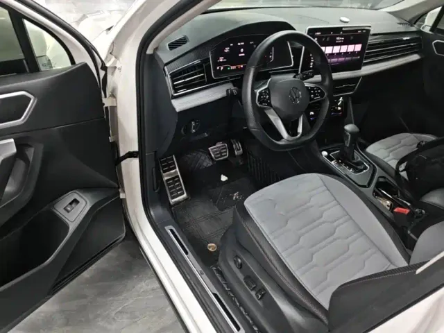 Volkswagen Tiguan X — Фото автомобиля 15
