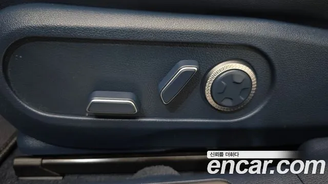 Genesis GV60 — Фото автомобиля 27